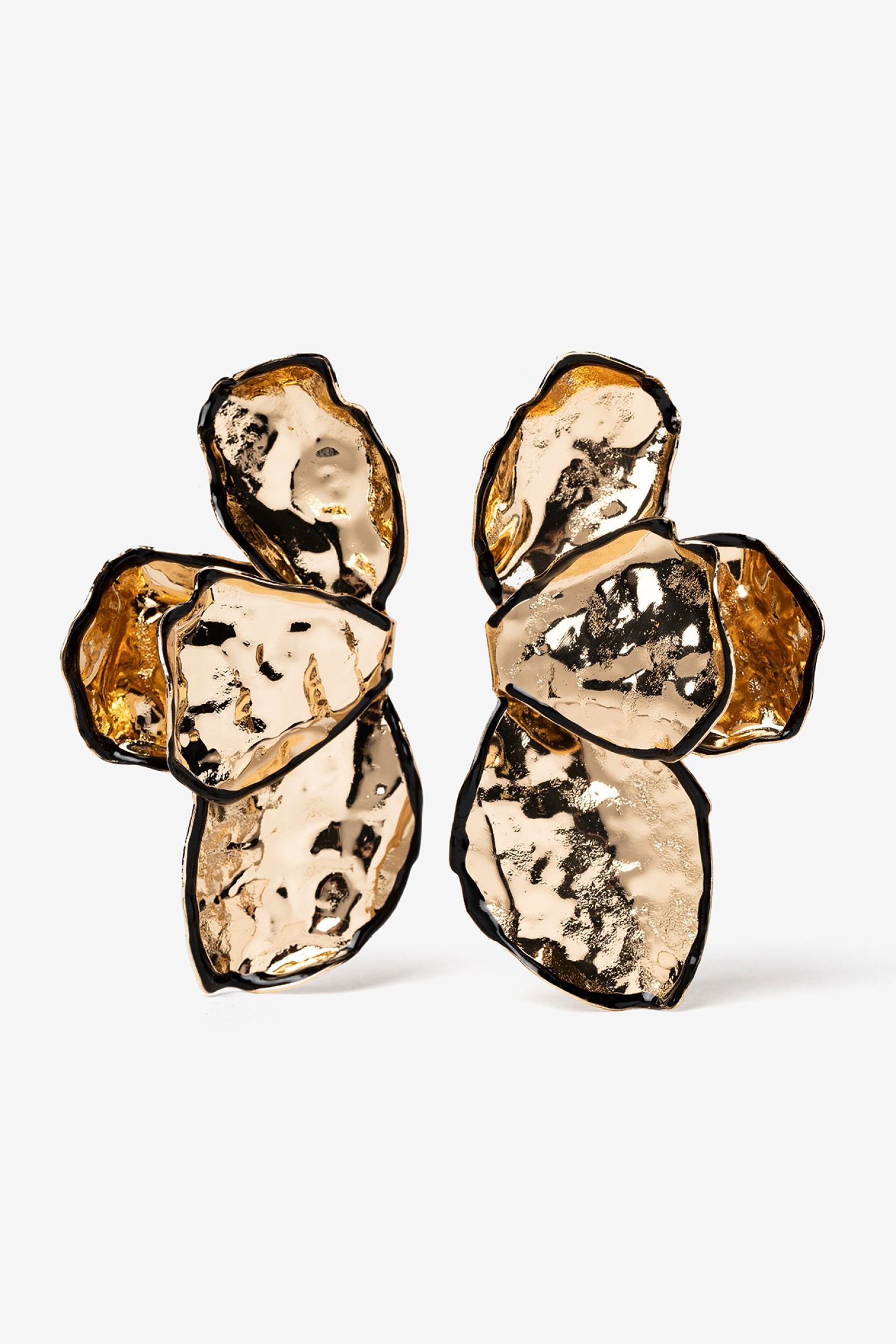 Pendientes dorados florales