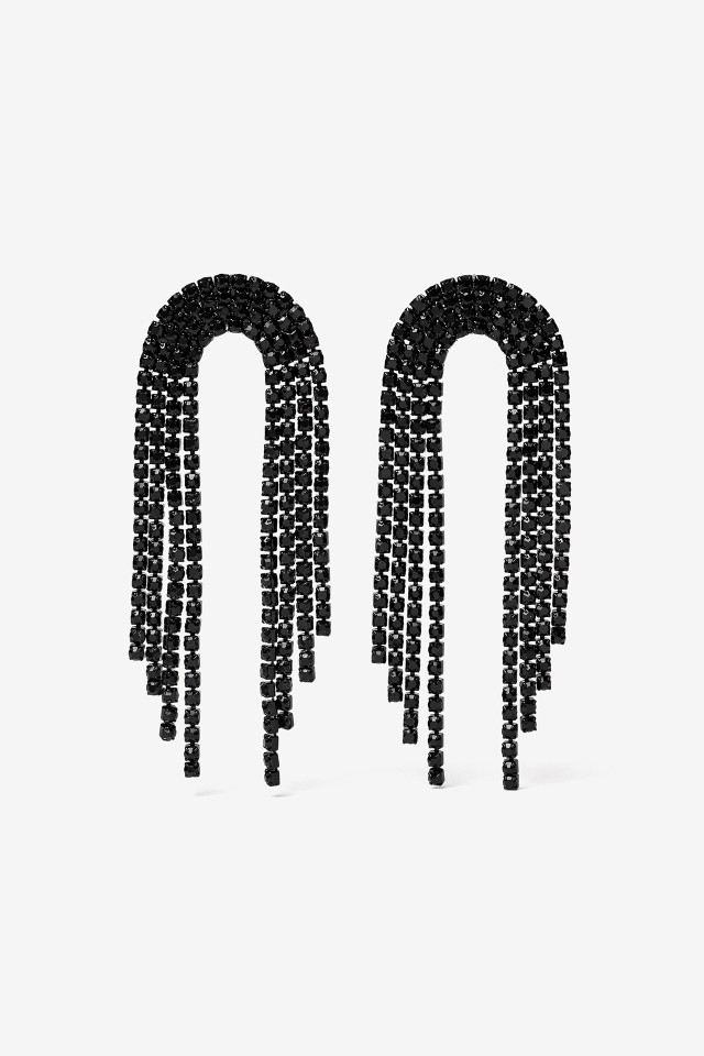 Pendientes negros con flecos