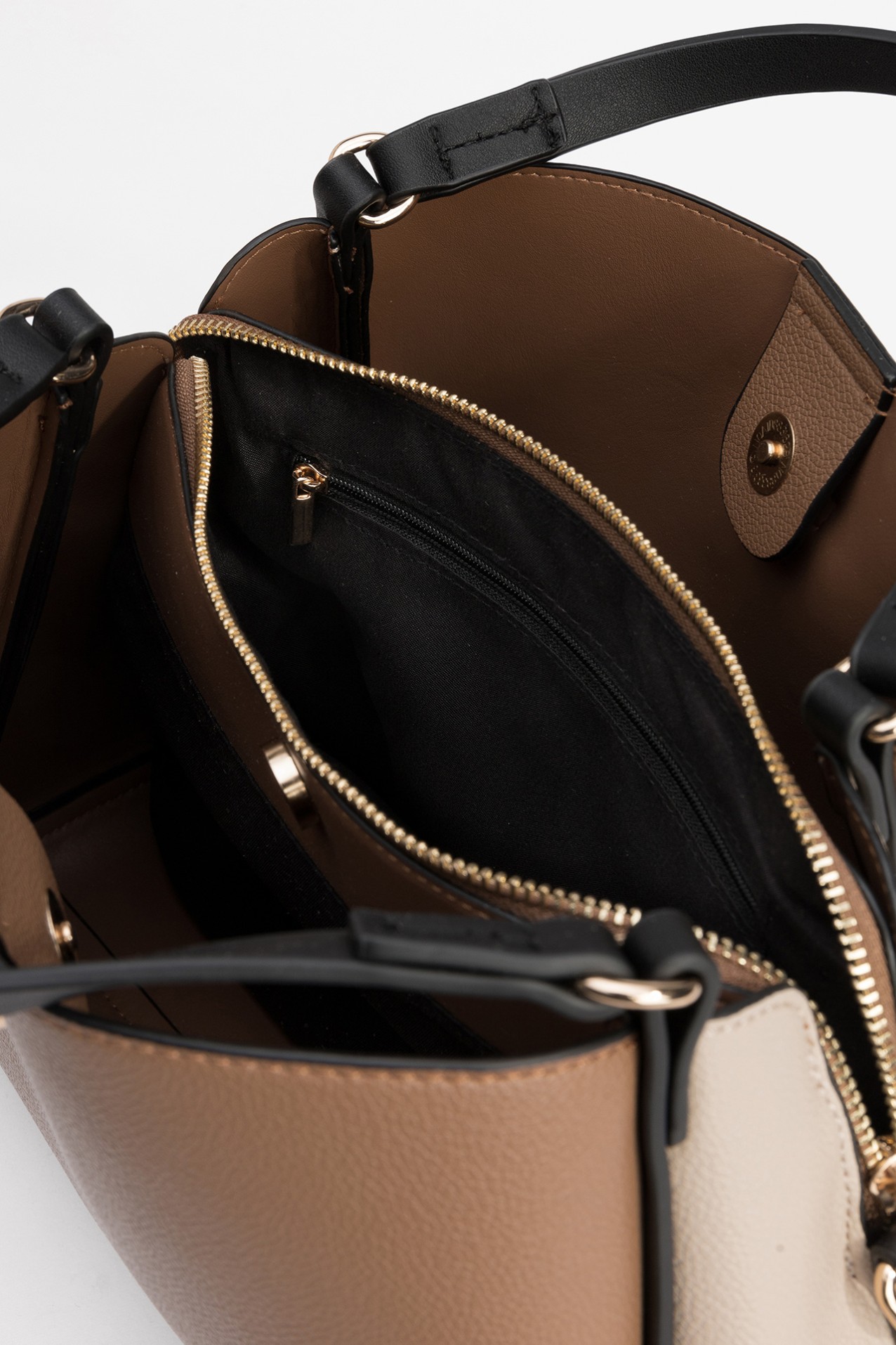 Bolso bicolor elegante