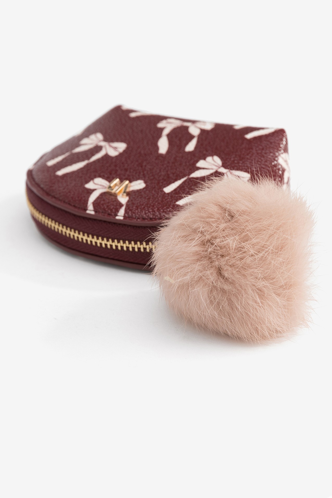 Porta-moedas com pompom