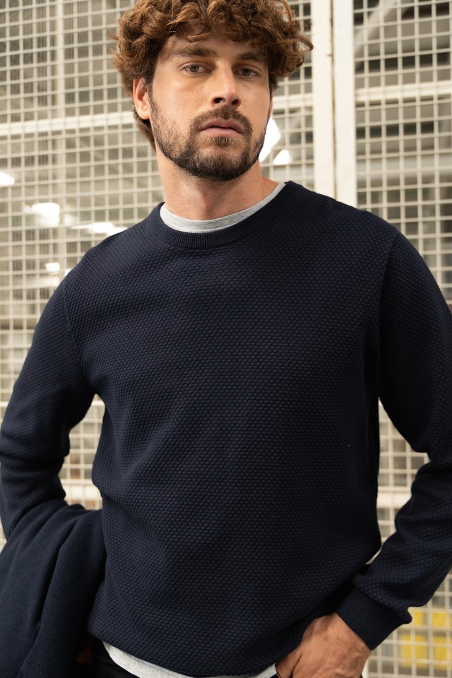 Camisola Tricotada Azul Marinho Camisola Tricotada Azul Marinho