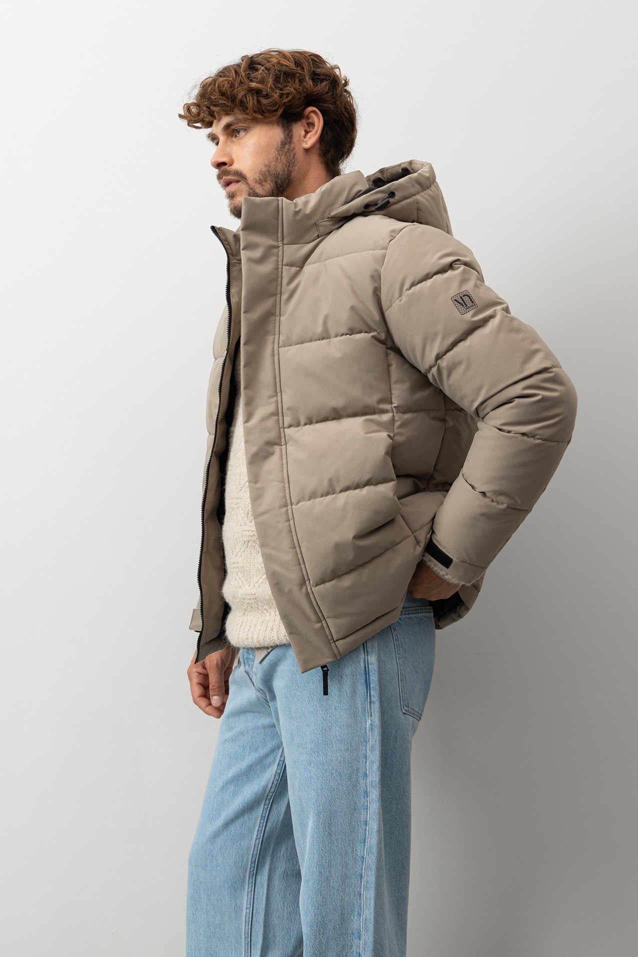 Abrigo Acolchado con Capucha Removible