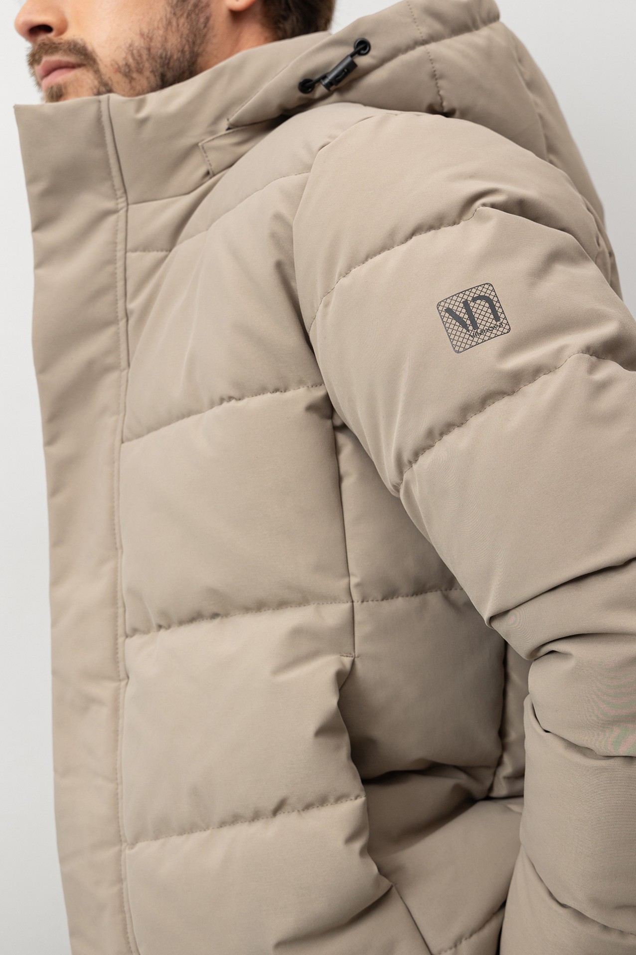 Abrigo Acolchado con Capucha Removible