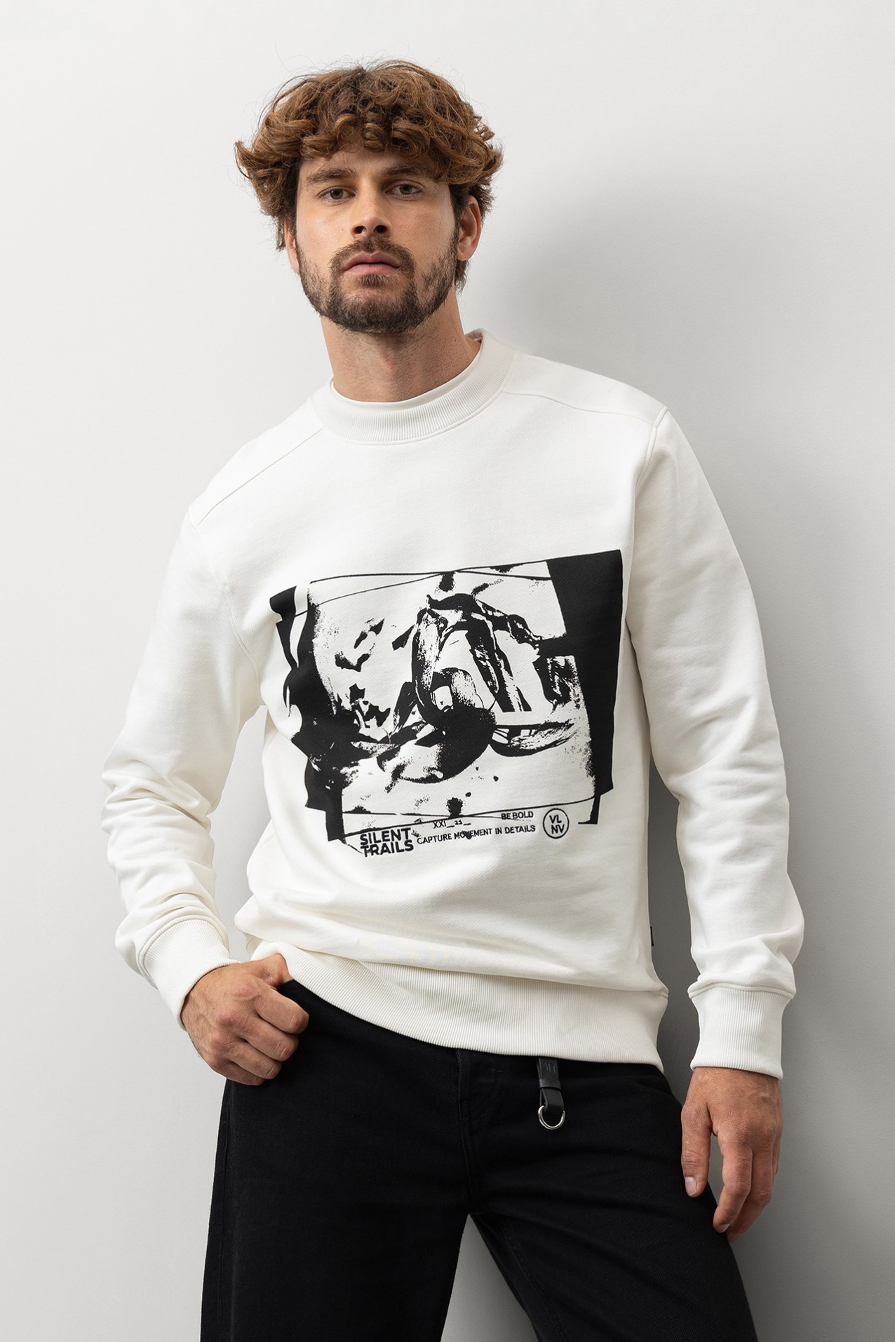 Graphic White Sweatshirt