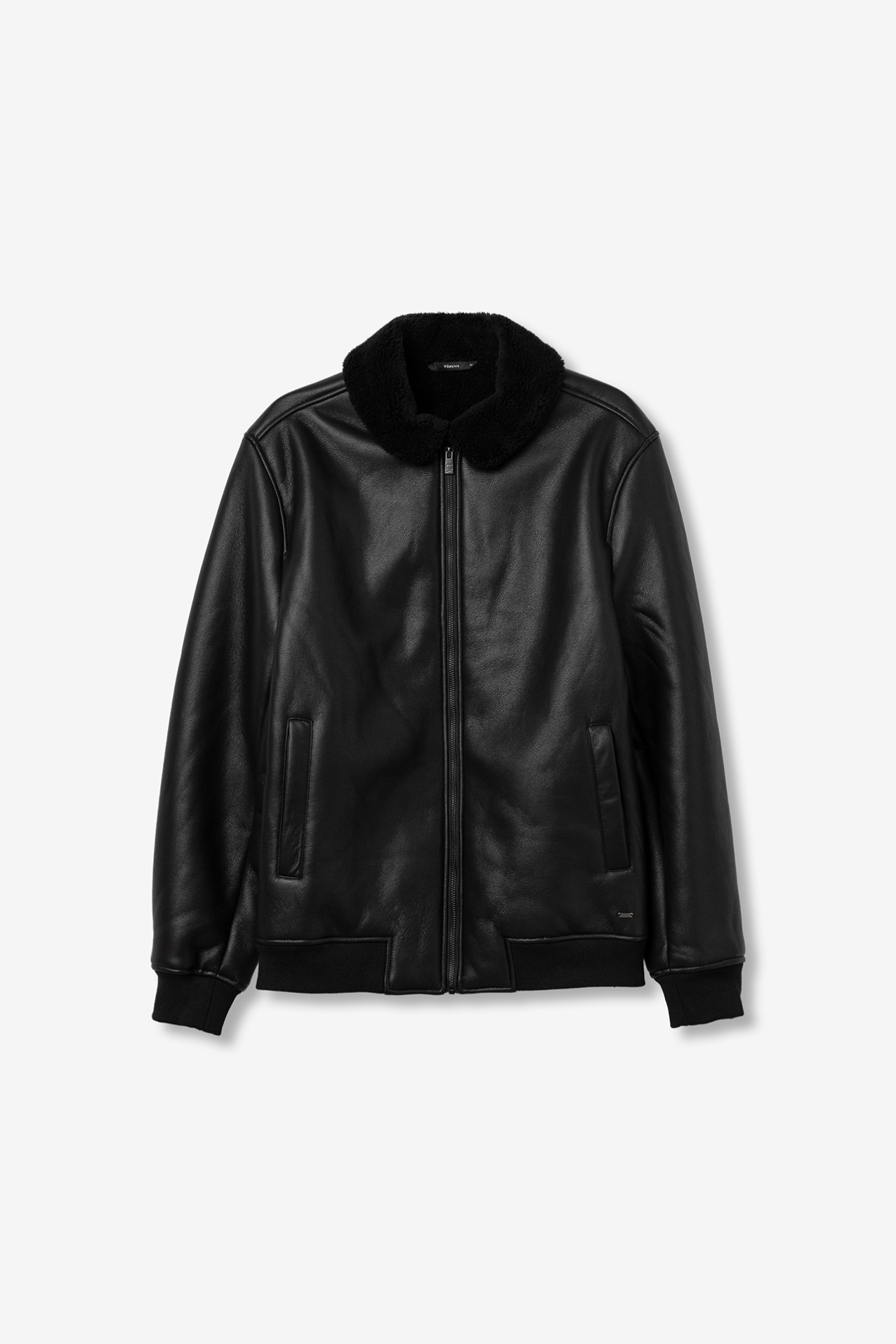 Blusn negro con cuello