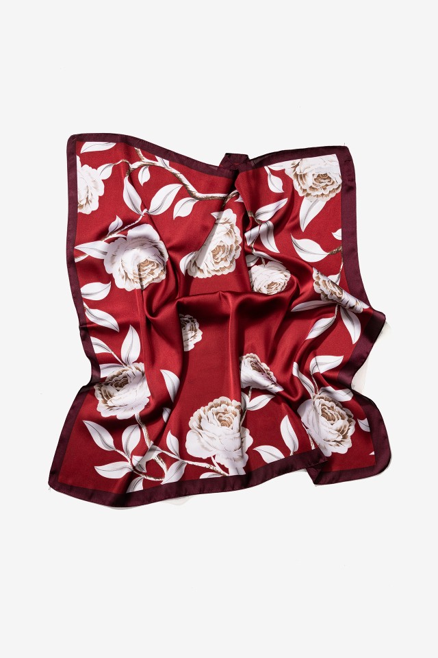 Bandana Acetinada Floral Bandana Acetinada Floral
