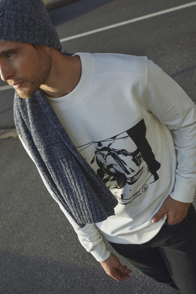 Graphic White Sweatshirt