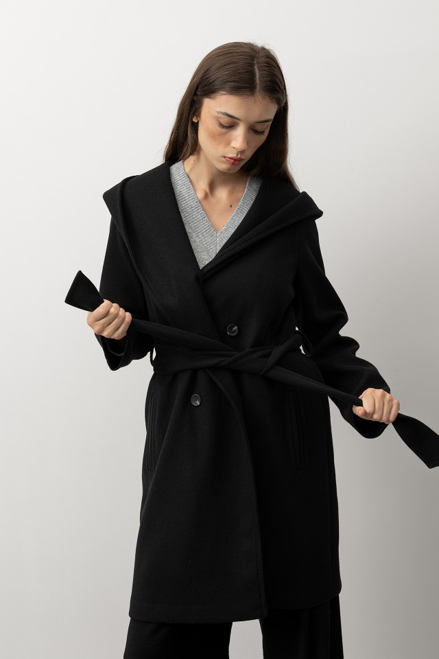 Casaco Comprido com Capuz Casaco Comprido com Capuz