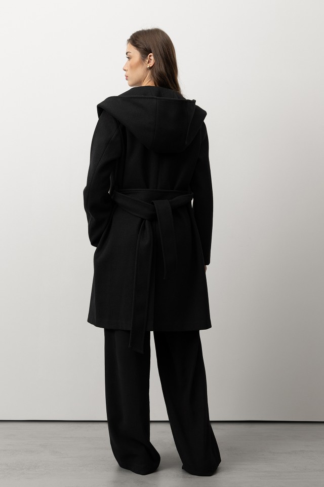 Casaco Comprido com Capuz Casaco Comprido com Capuz