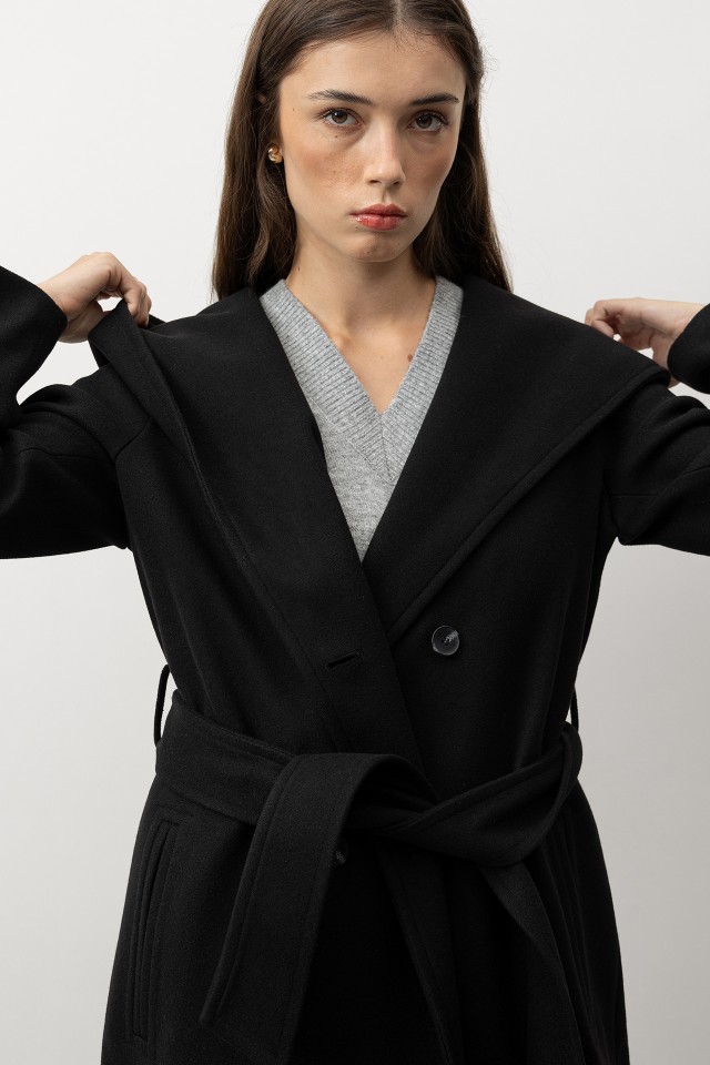 Casaco Comprido com Capuz Casaco Comprido com Capuz