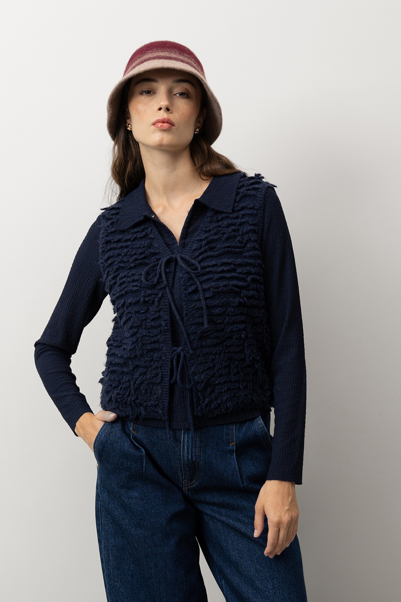 Camisola azul tricotada