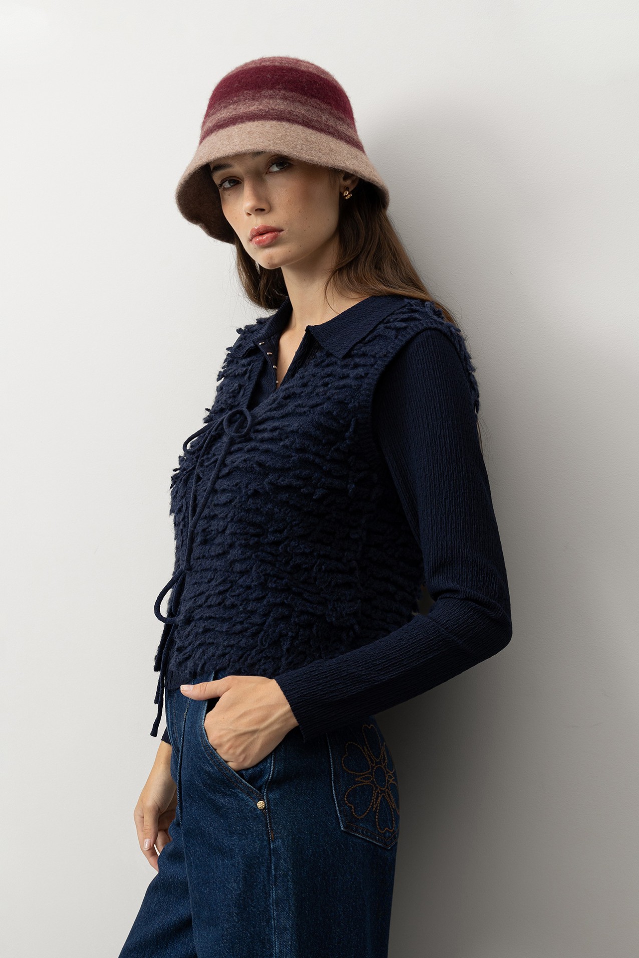 Camisola azul tricotada