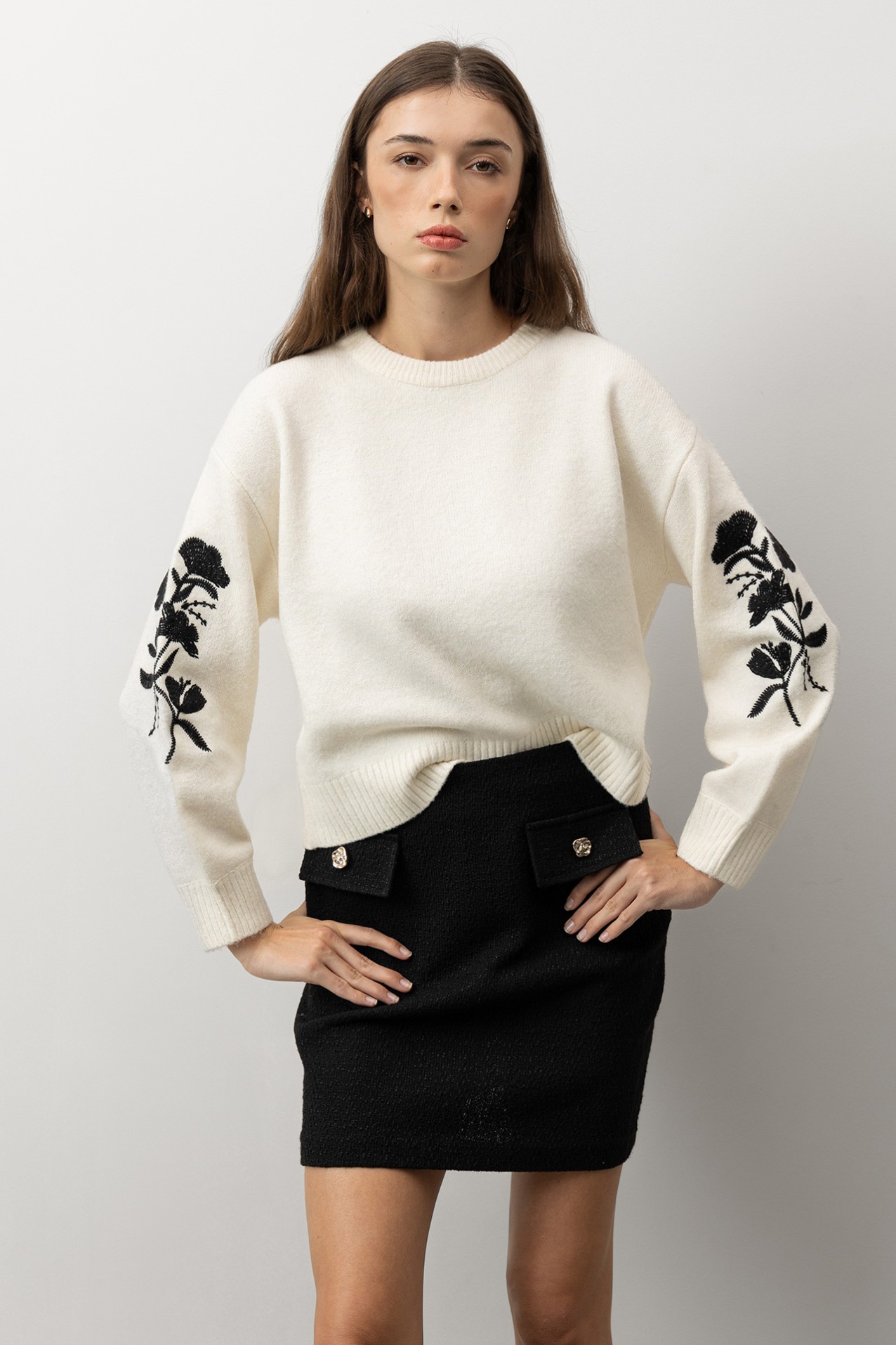 Camisola blanca con bordados