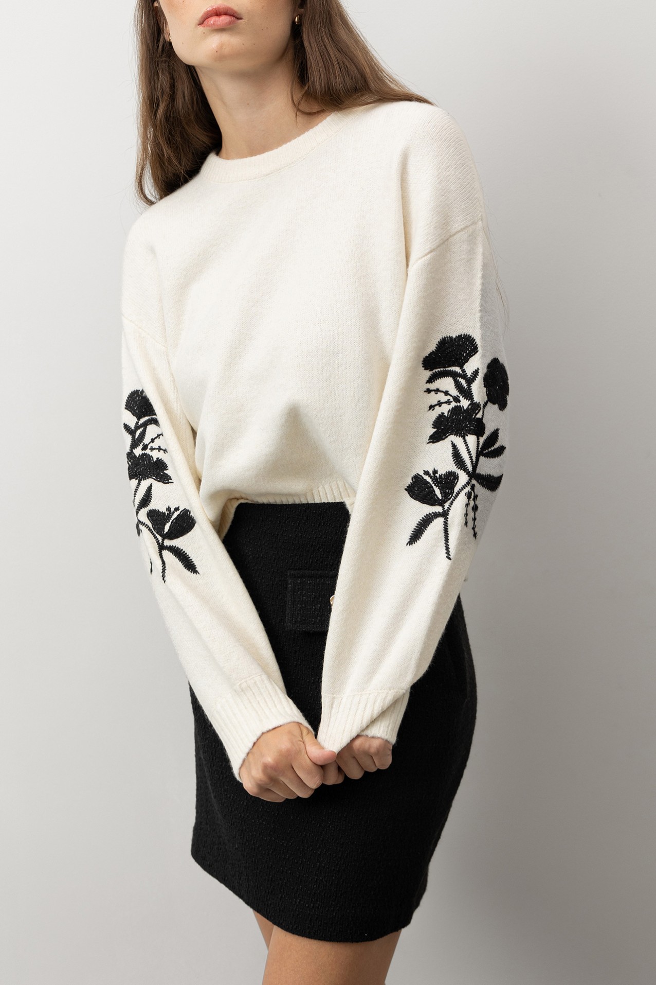 Camisola blanca con bordados