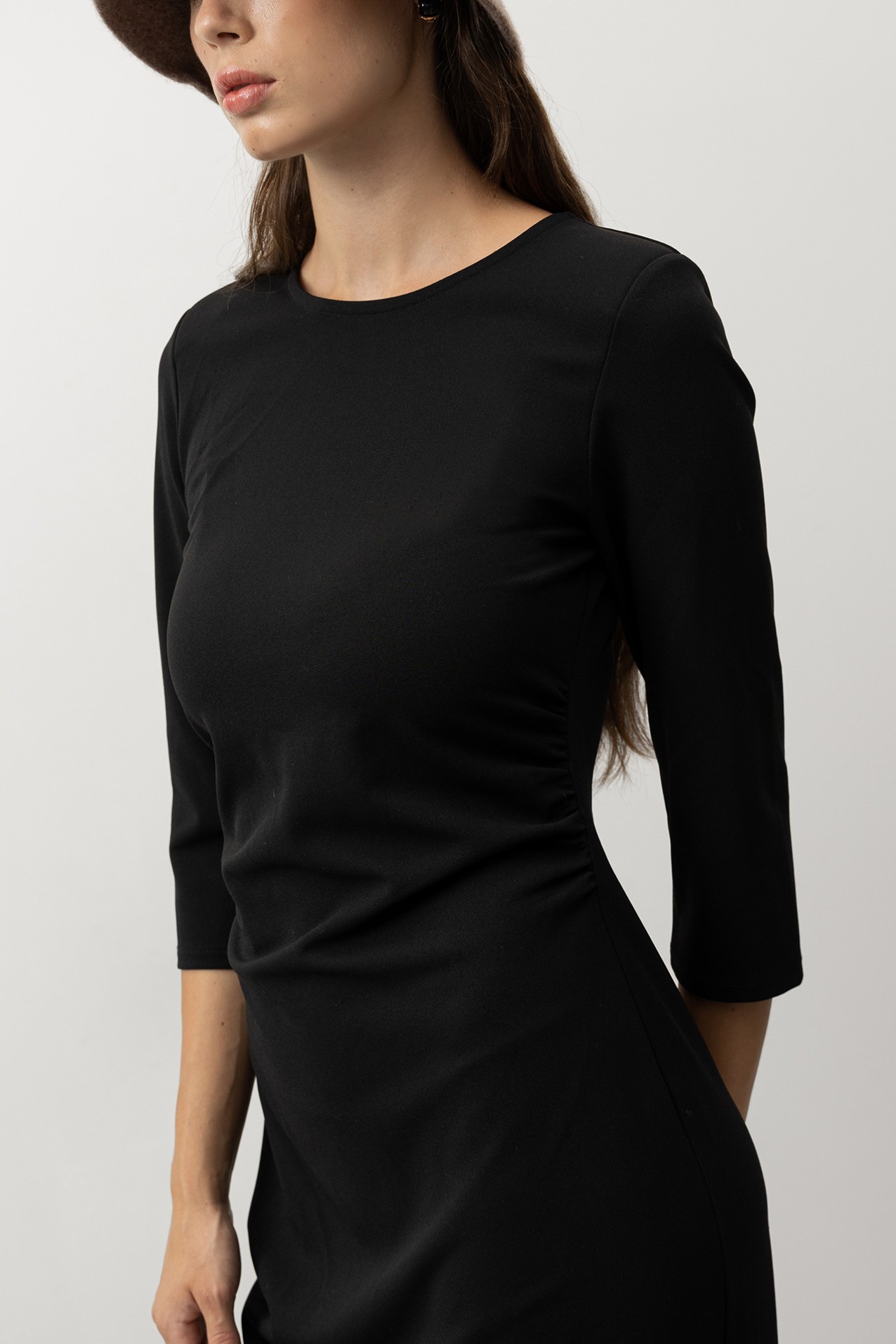 Vestido Preto Slim Elegante