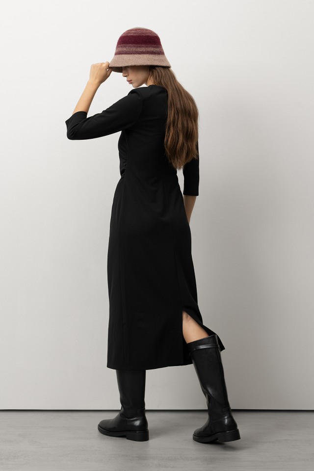 Vestido Preto Slim Elegante Vestido Preto Slim Elegante