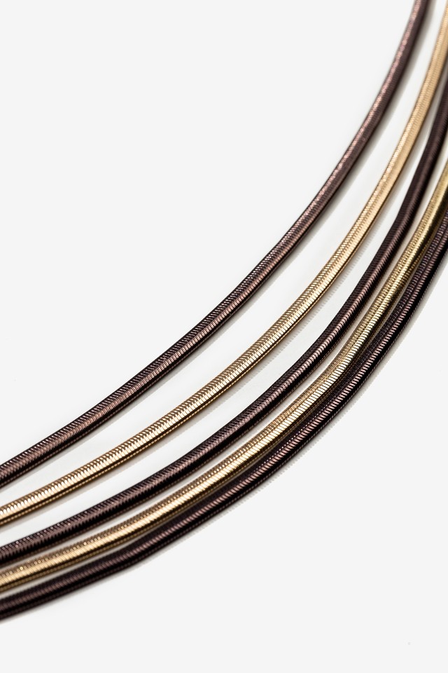 Colar Multicordas Dourado Colar Multicordas Dourado