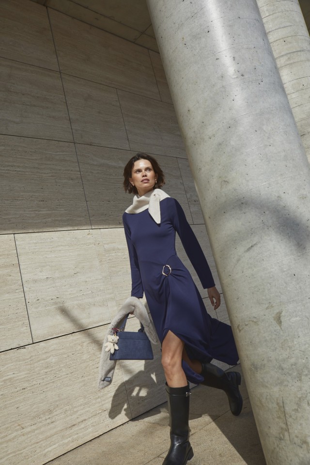 Vestido Azul com Fenda