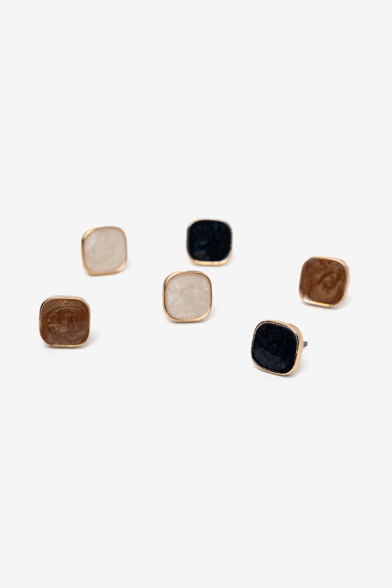 Pendientes cuadrados dorados