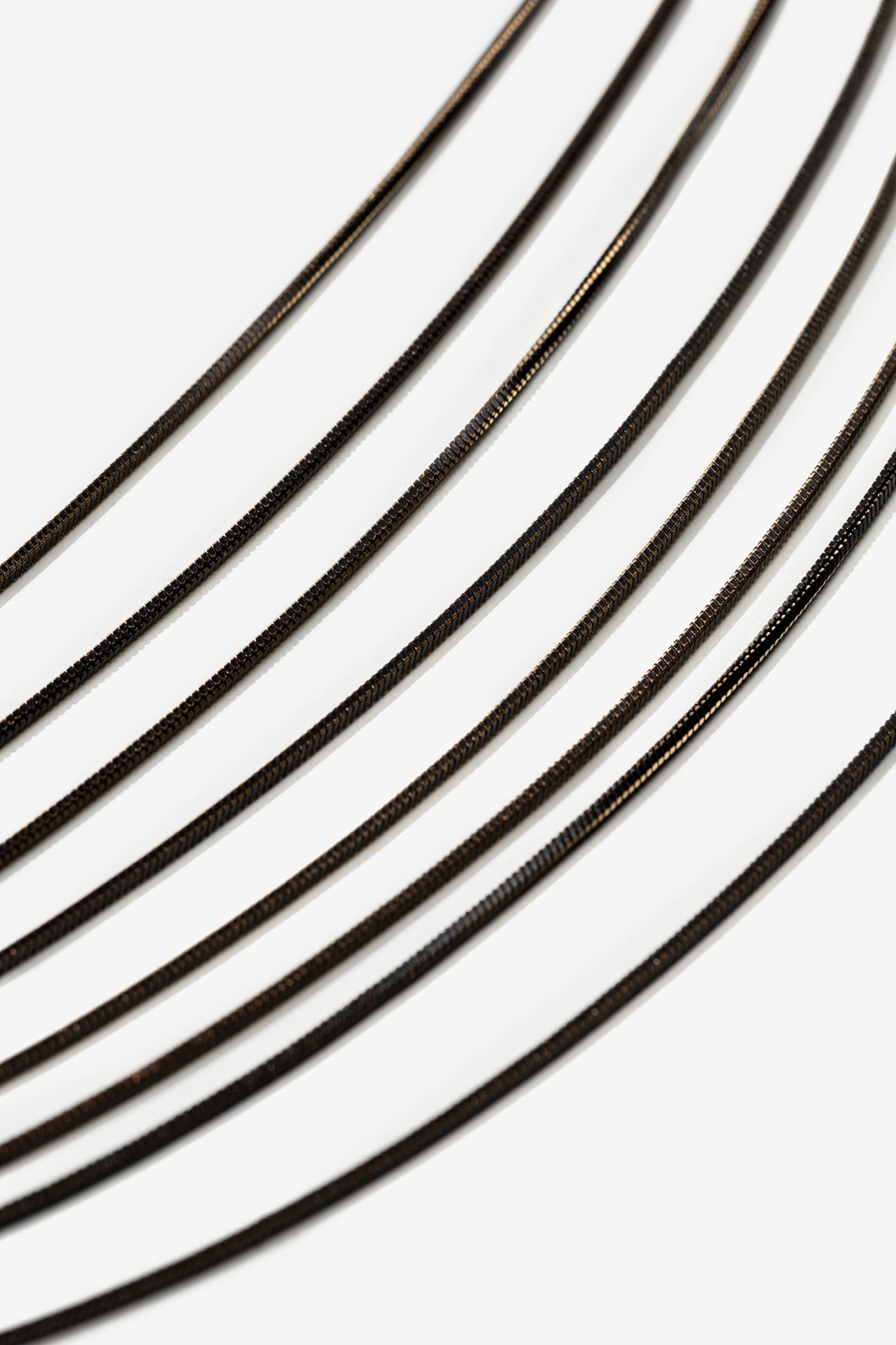 Colar Dourado Multicordas