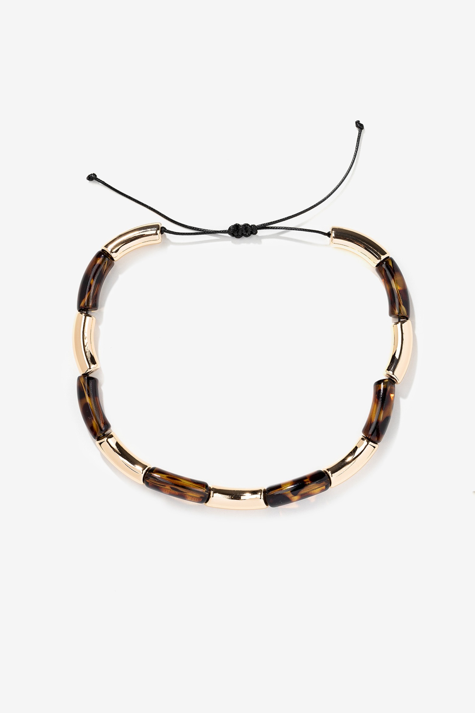 Collar de cuentas doradas