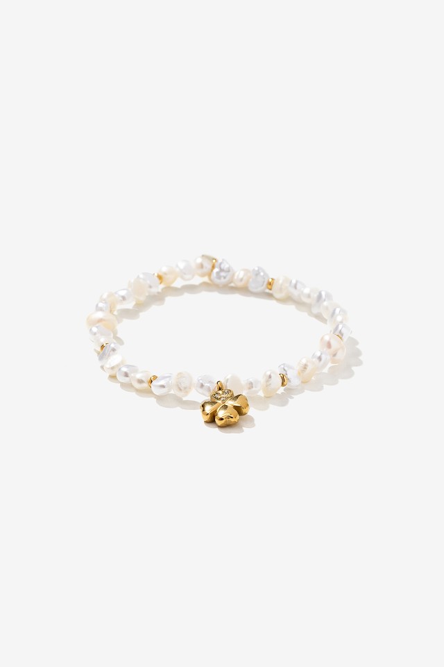 Golden Charm Pearl Bracelet