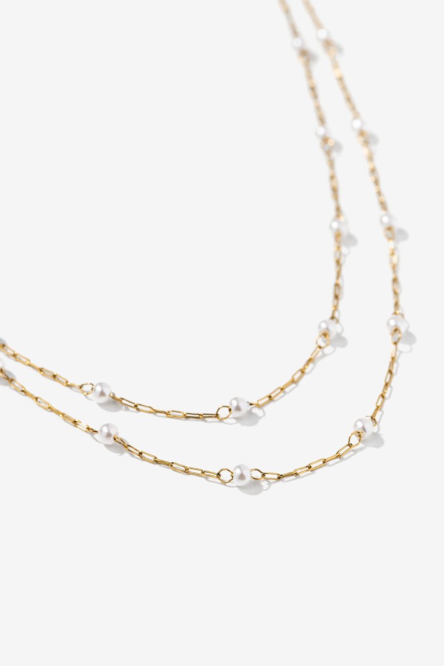 Colar Dourado com Pérolas Colar Dourado com Pérolas