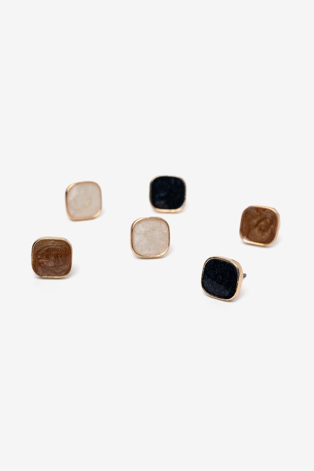 Golden Stud Earrings Set