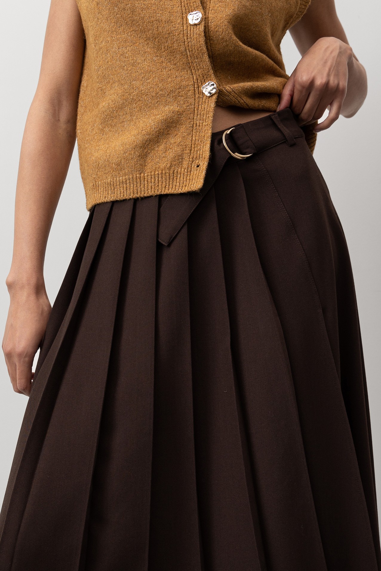Saia Midi Plissada Castanha