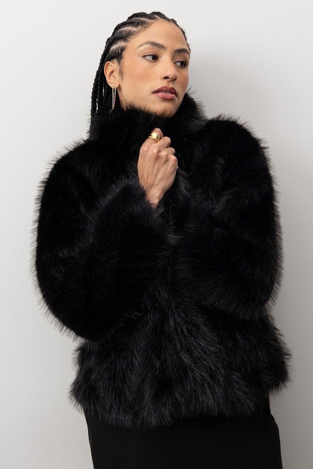 Chaqueta corta negra Chaqueta corta negra