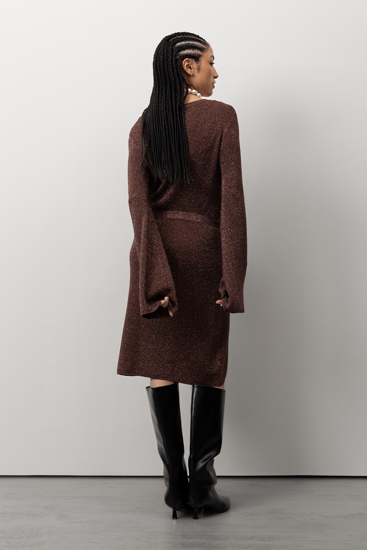 Vestido castanho com cinto