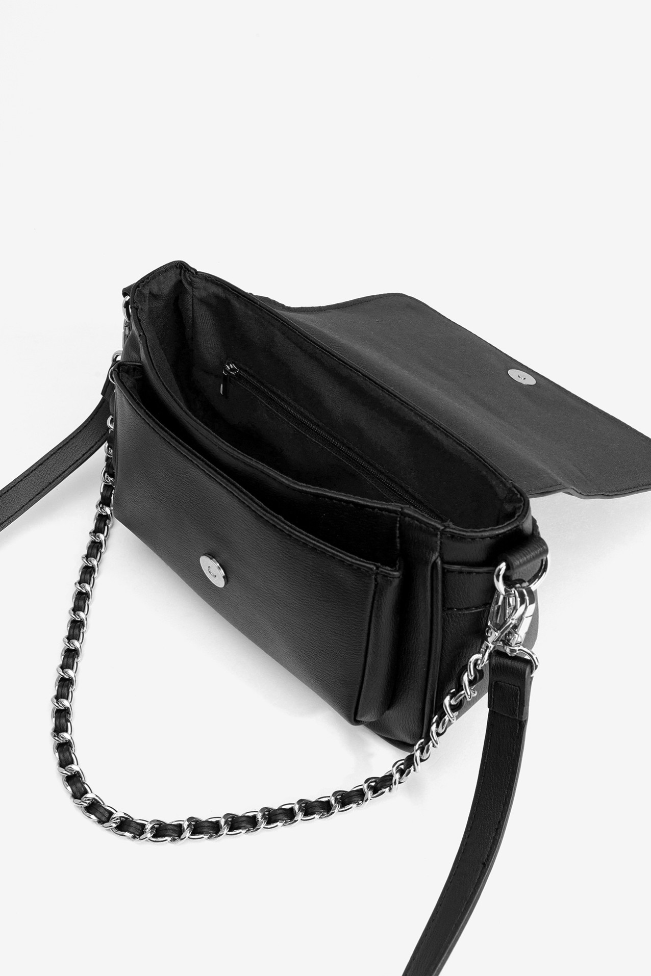 Cartera negra elegante