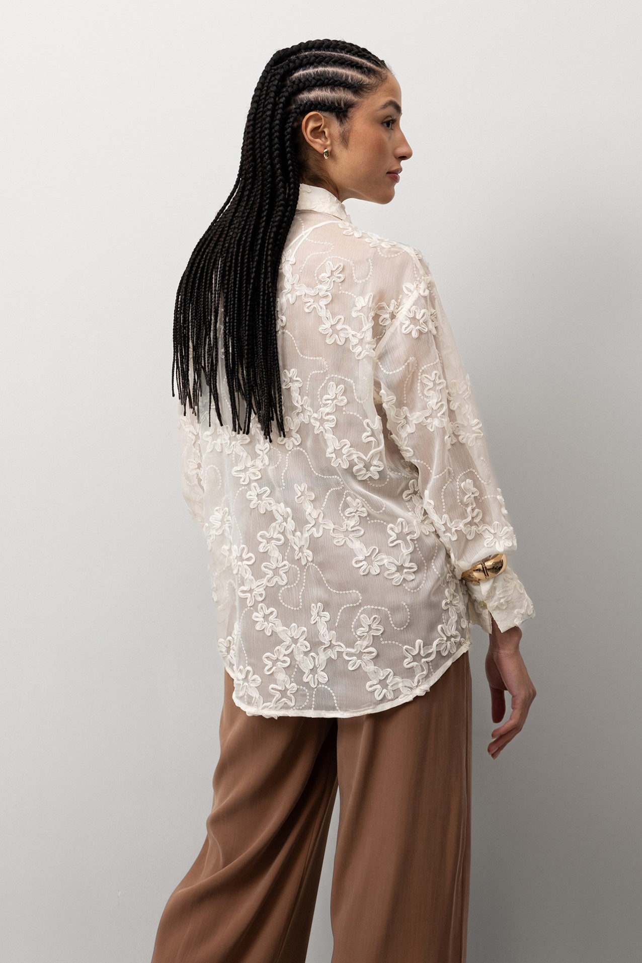 Camisa Transparente com Bordados