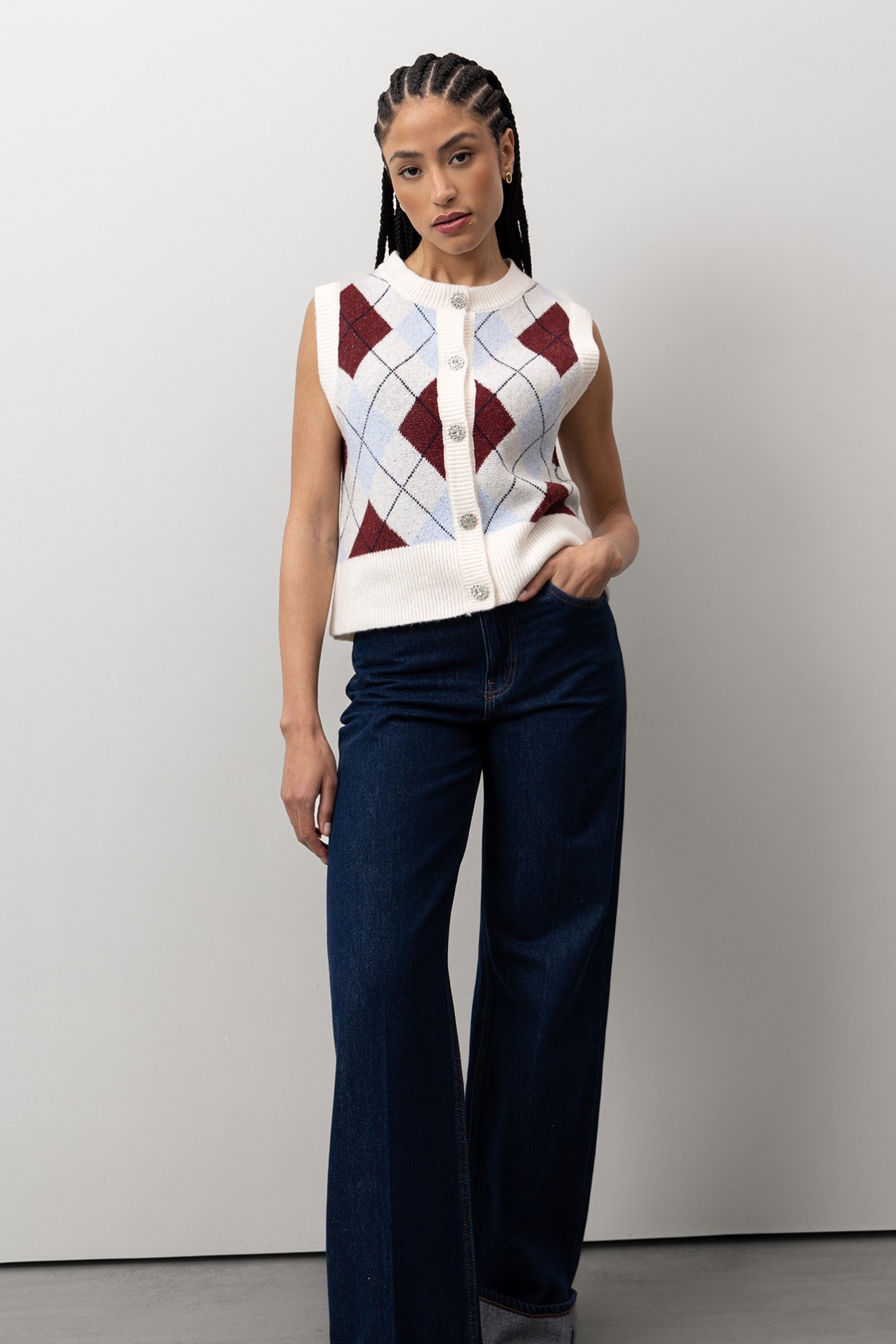 Sleeveless Argyle Cardigan