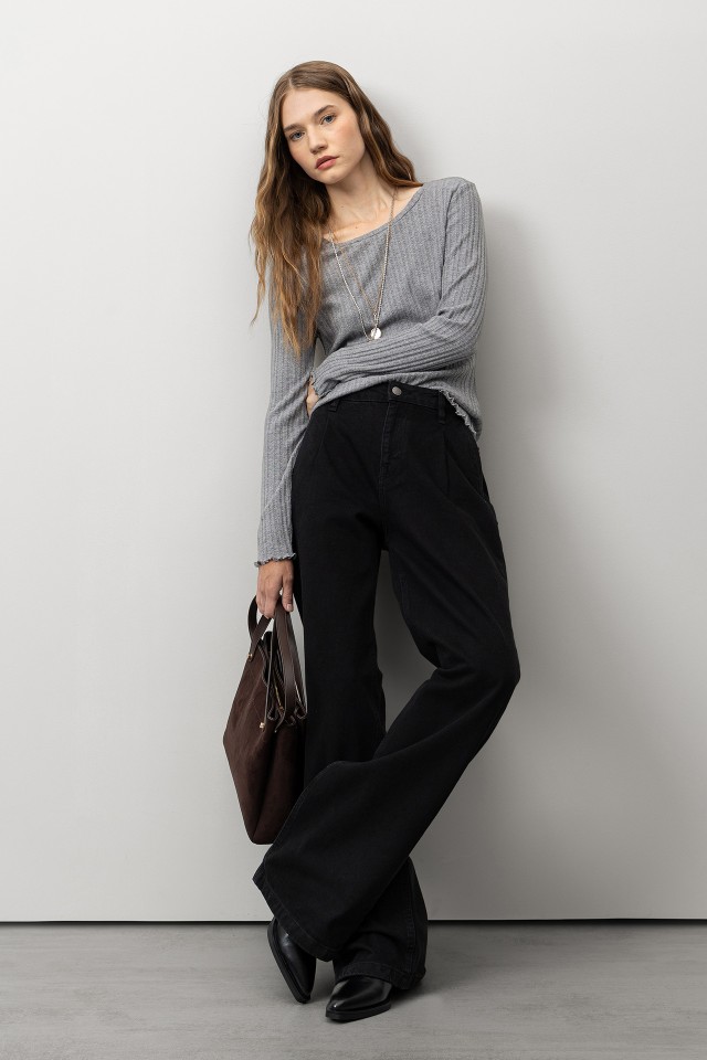 Jeans Wide Leg com Pregas