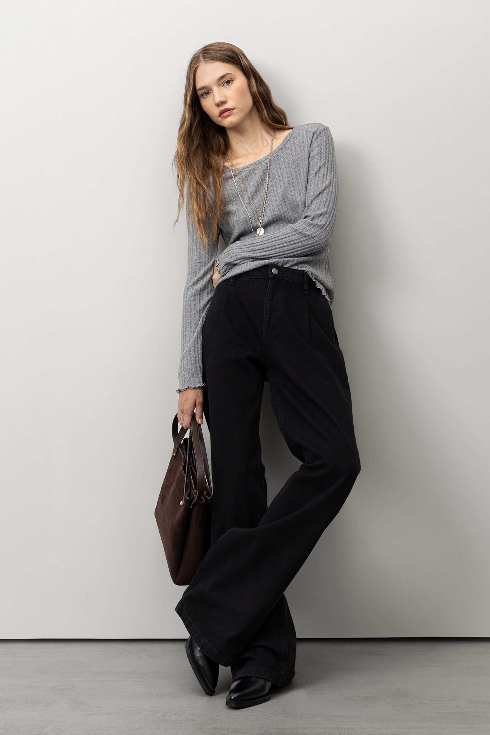 Jeans Wide Leg com Pregas