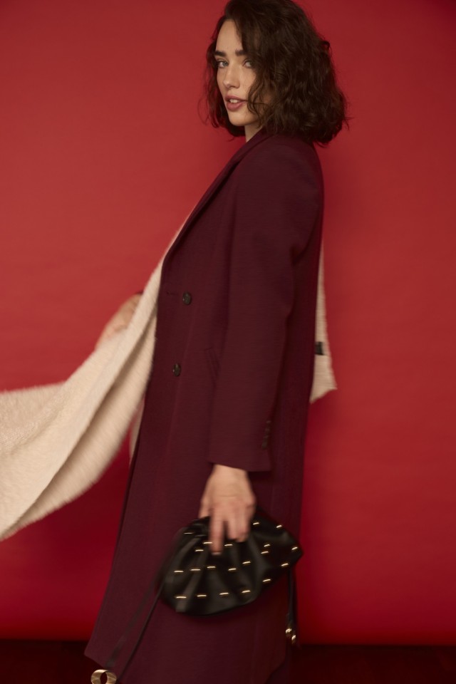 Carteira Preta com Tachas