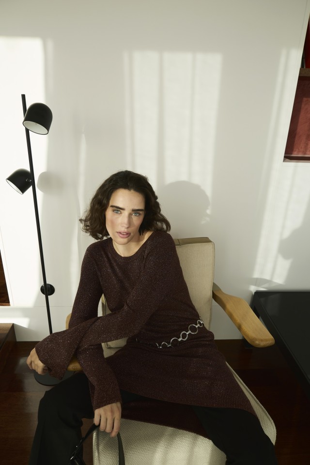 Vestido castanho com cinto