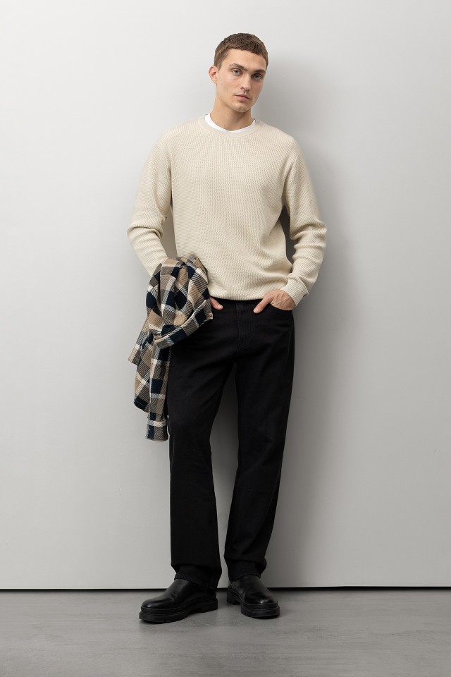 Black Straight-Leg Jeans