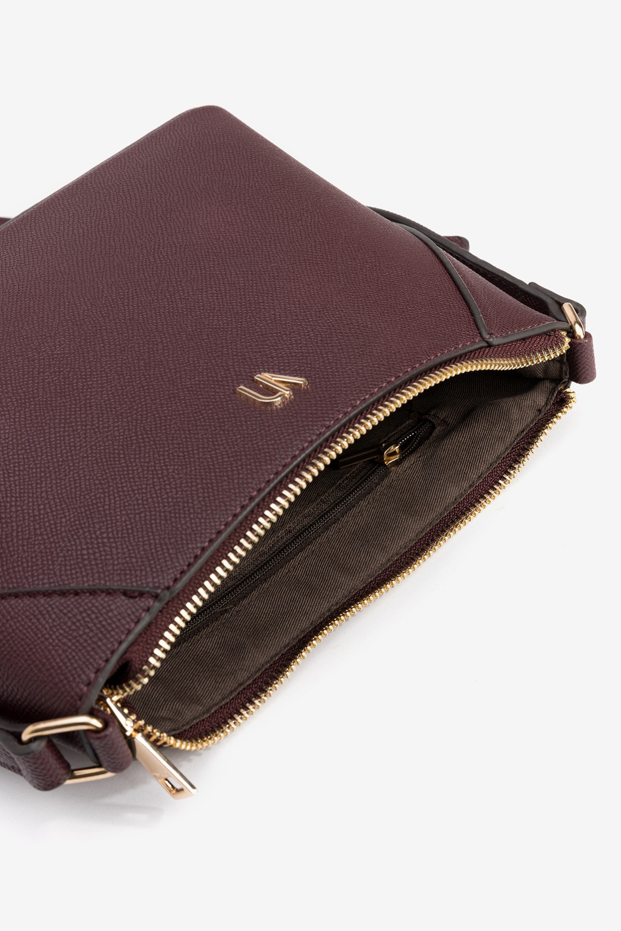 Bolso cruzado burdeos elegante