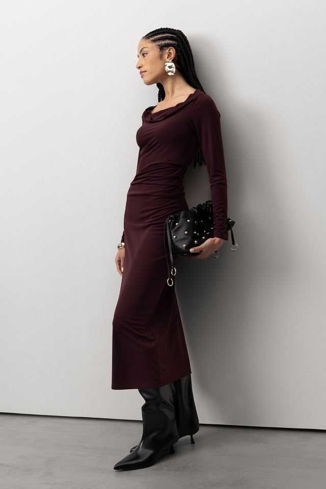 Vestido Midi Cor-de-Vinho Vestido Midi Cor-de-Vinho