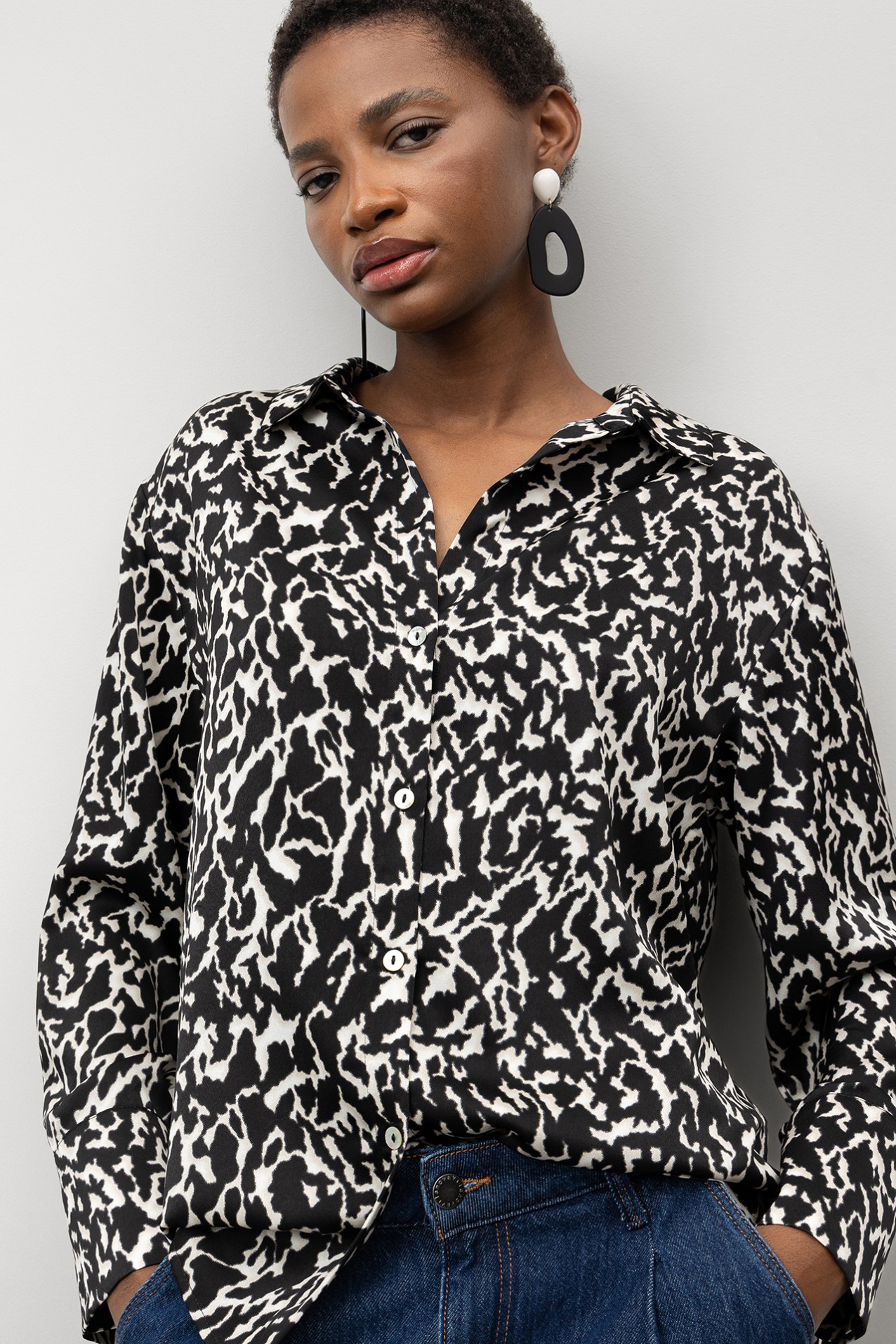 10 - Camisas L/S Negro