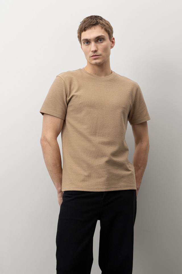 T-shirt Castanha Regular