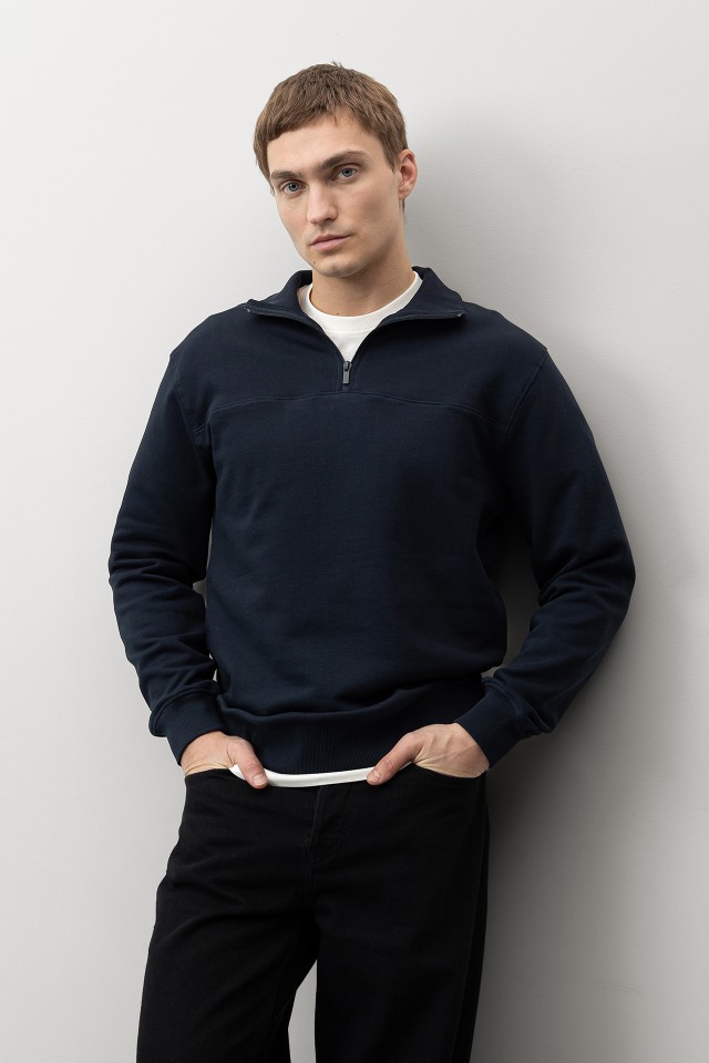 Navy Blue Men´s Sweatshirt Navy Blue Men´s Sweatshirt