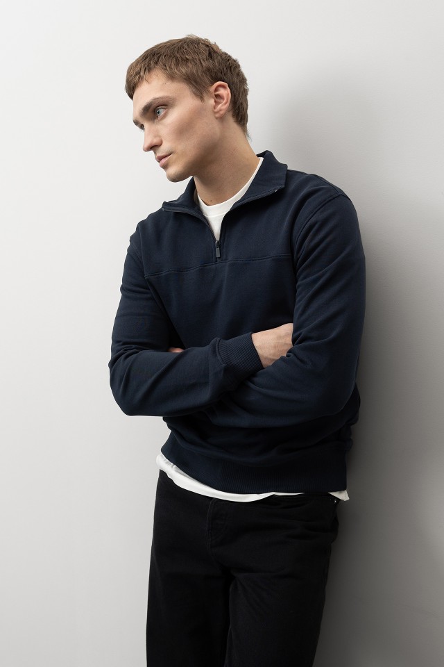 Navy Blue Men´s Sweatshirt Navy Blue Men´s Sweatshirt