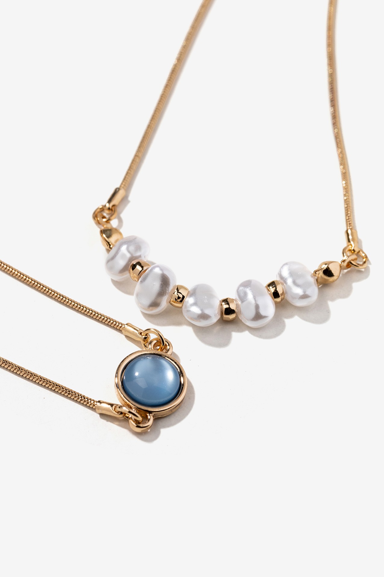 Gold Bracelet with Pearls