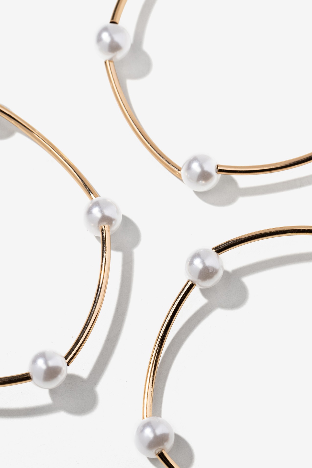 Elegant Gold Pearl Bracelet