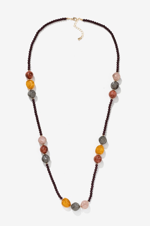 Collar de cuentas coloridas
