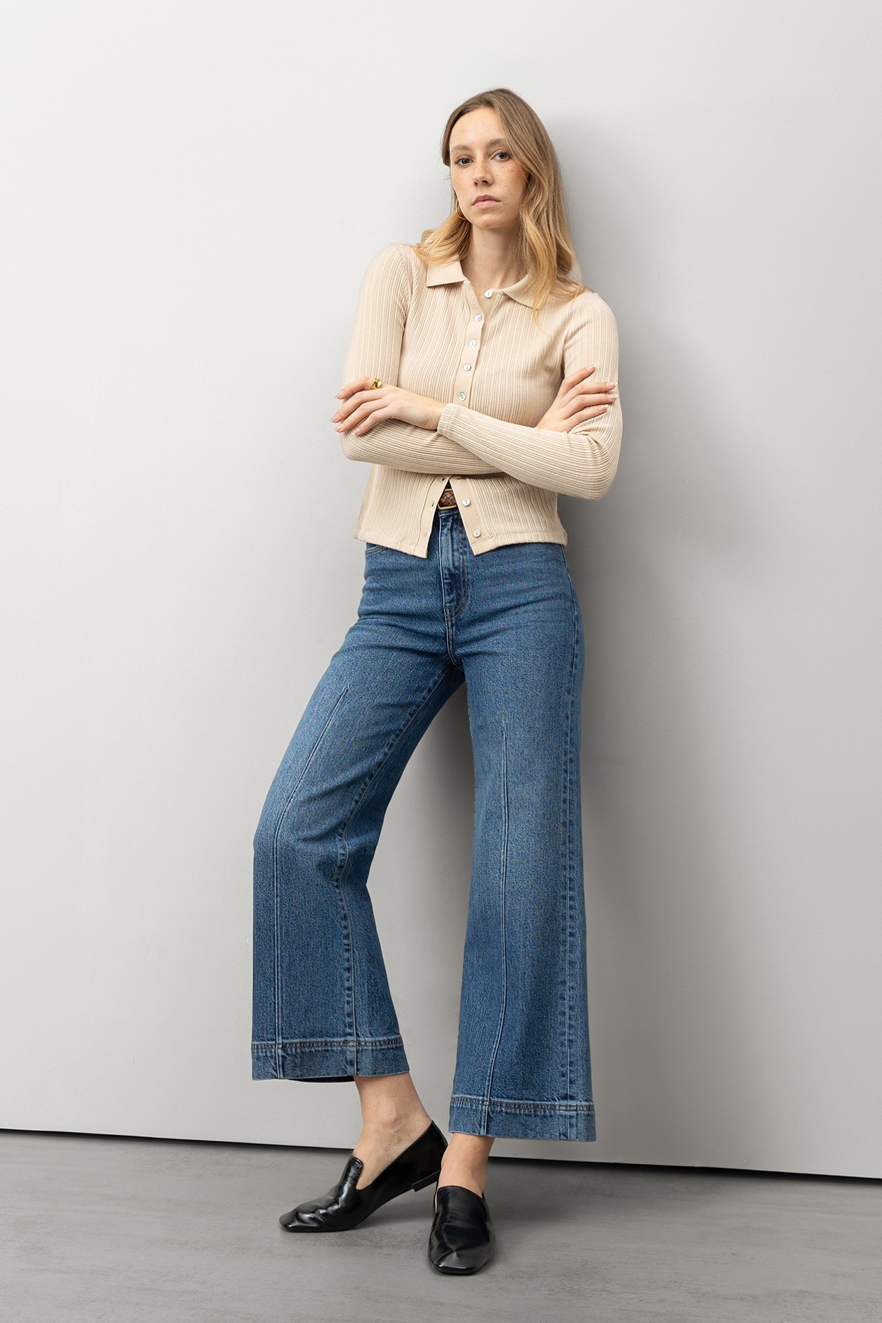 Wide-Leg Classic Jeans
