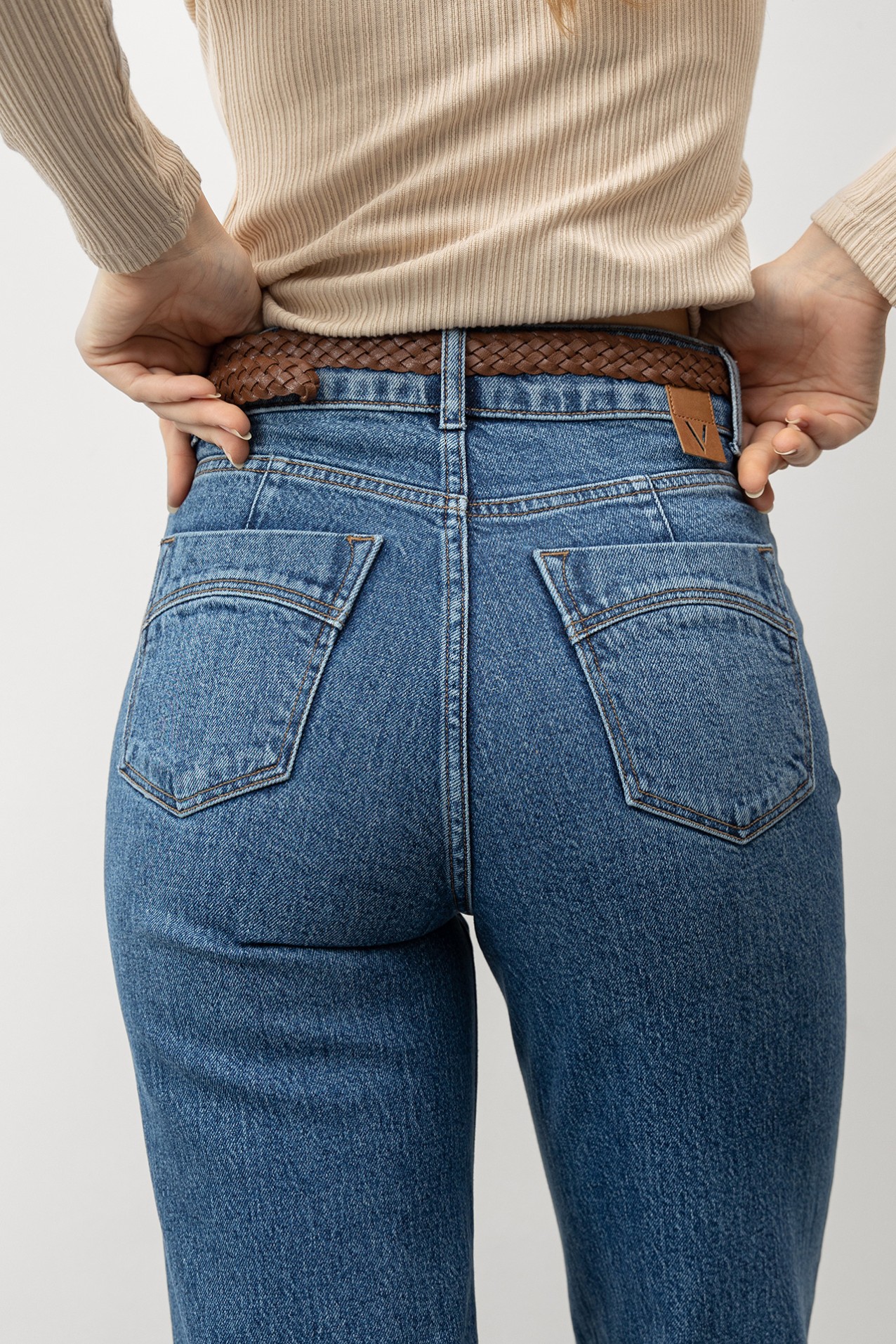 Wide-Leg Classic Jeans